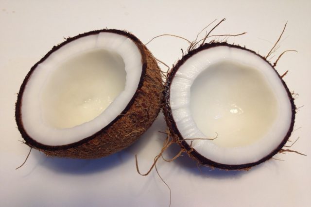 How to Use Virgin Coconut Oil for Hair Growth