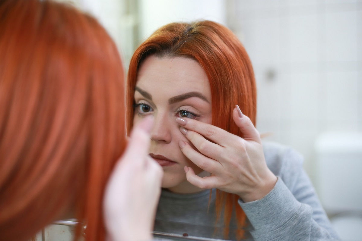 All You Must Know About Wearing Contact Lenses